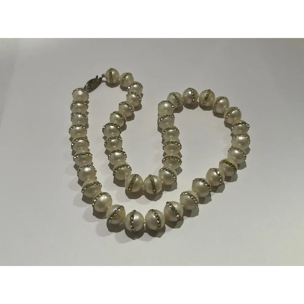 White Simulated‎ Pearl w/ Rhinestones Necklace middle 10 mm 18 inches Jewelry
